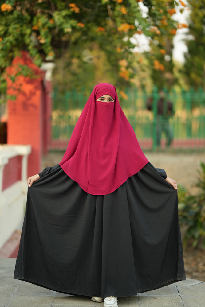 RUHANA BLACK & MAROON